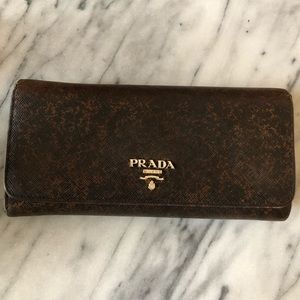100% authentic Prada Wallet
